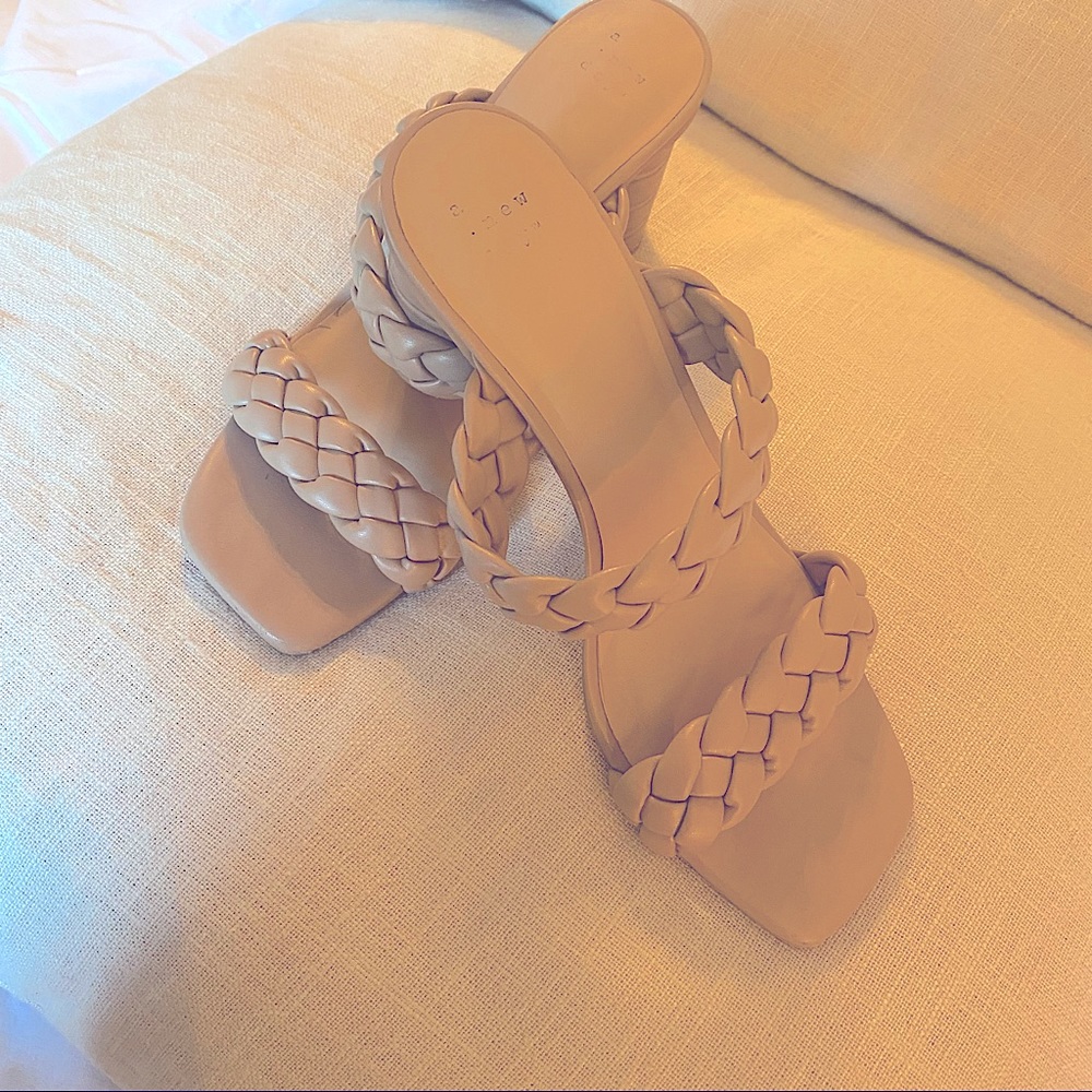 Nude Braided slip on with block heel